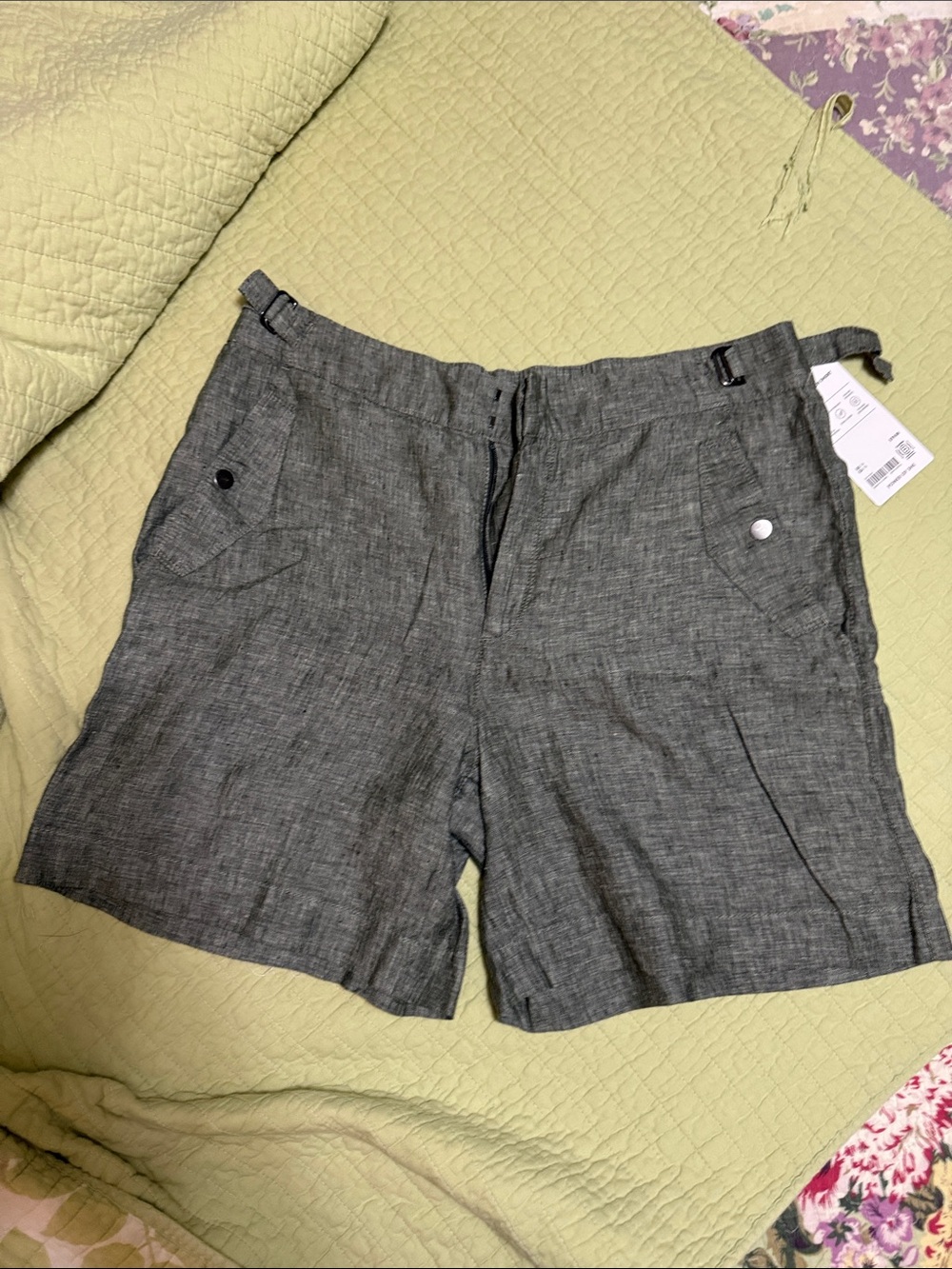 Athleta Women's Flat-Front Linen-Blend Shorts in Charcoal